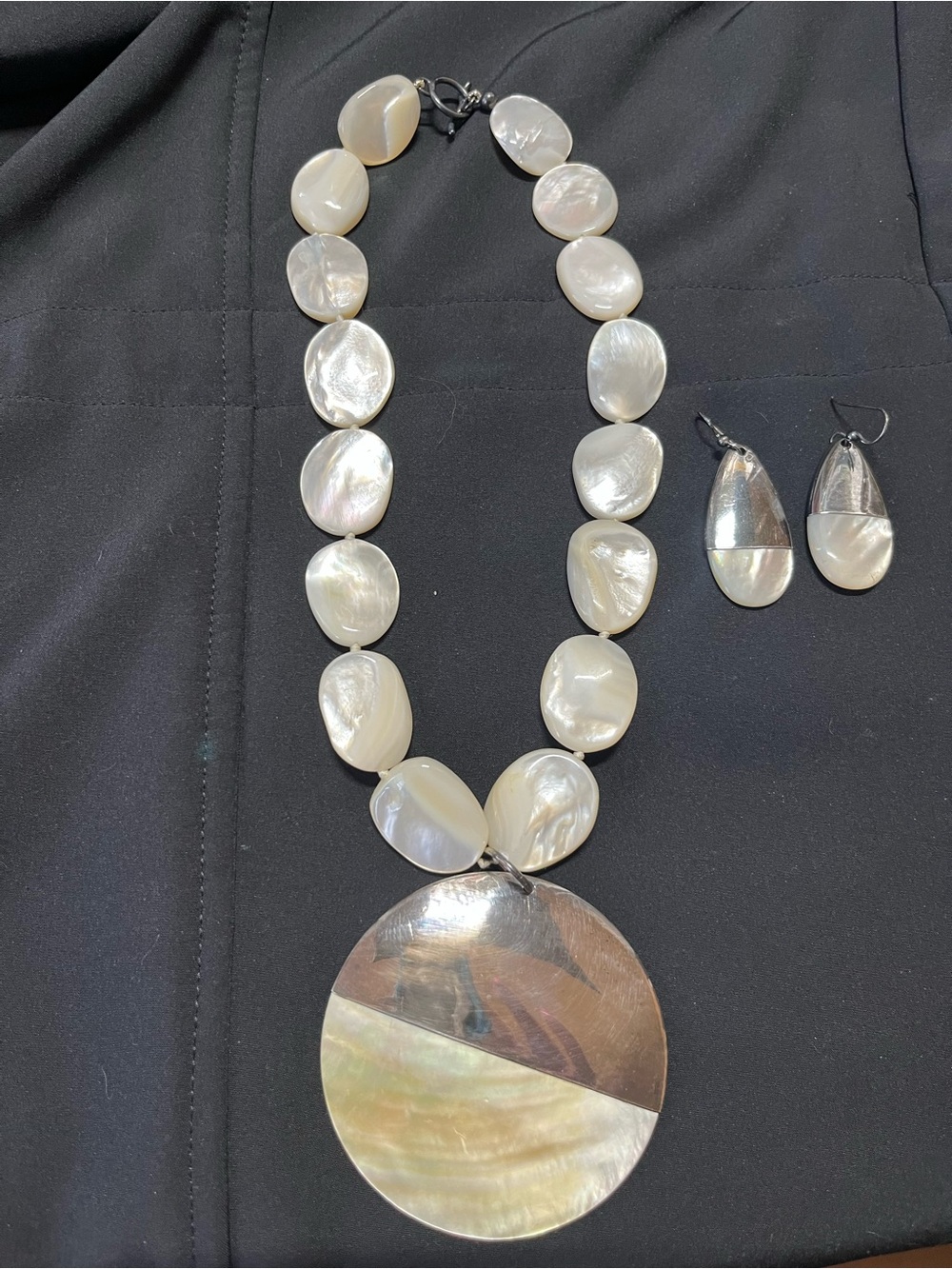 Simon Sebbag White Mother-of-Pearl Disc Pendant Necklace with Matching Earrings - Picture 6 of 6